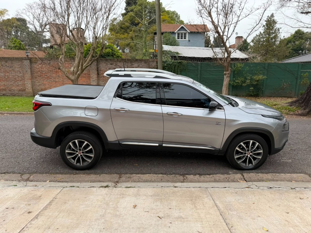 Fiat Toro VULKANO 4X4 AT9 — foto 4